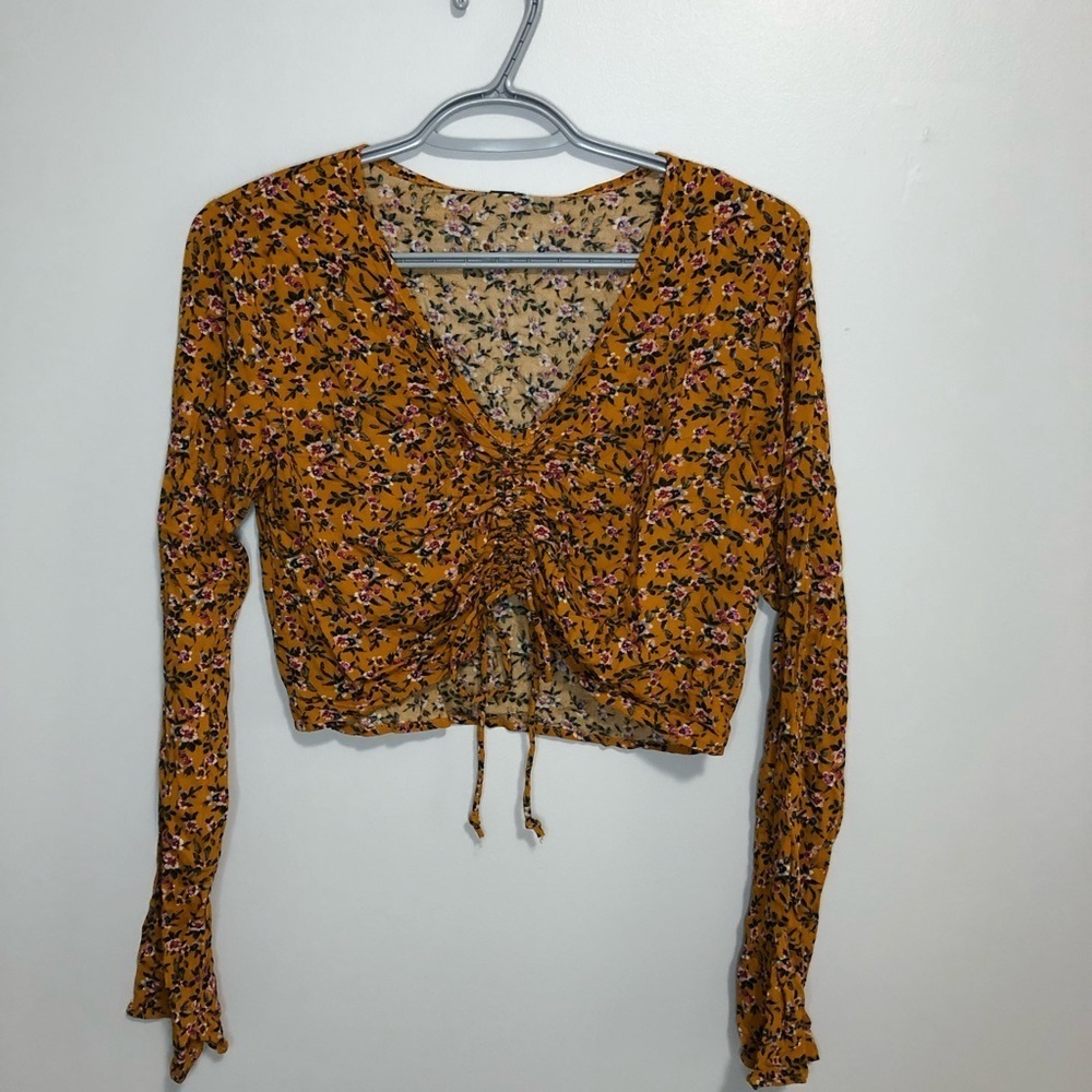 BOHO NWT Floral Print Crop Top Long Sleeve Neckline Orange Small Wild Fable
